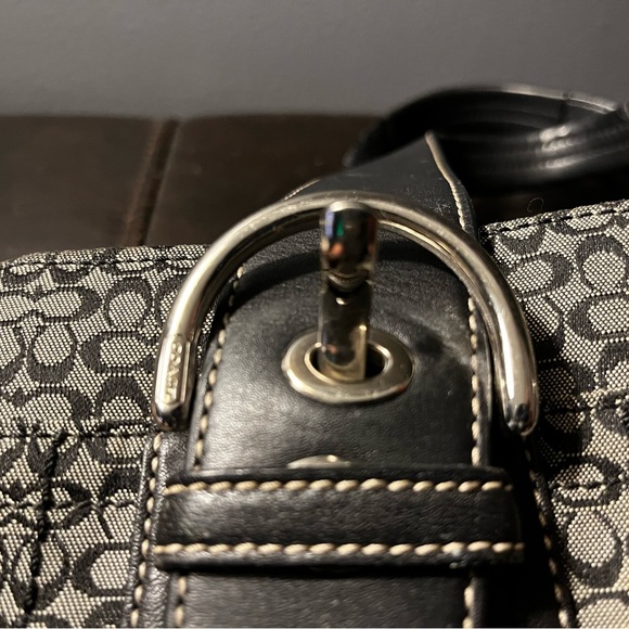 Authentic Coach - Picture 4 of 5